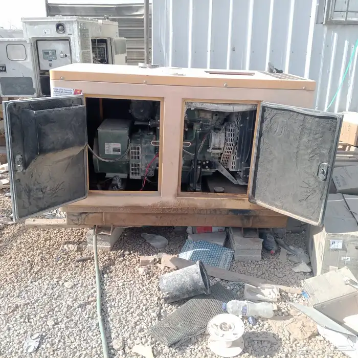 سقالات وعدد 2 مولد كهرباء 3