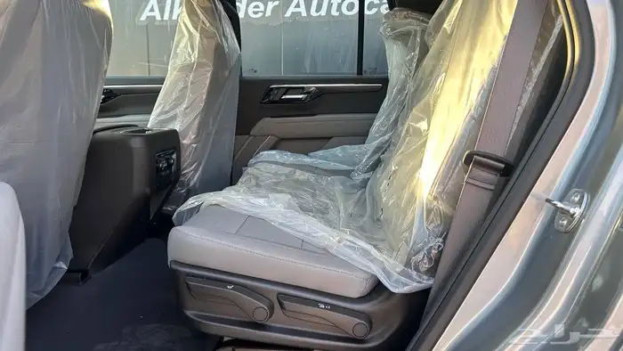 شيفروليه تاهو LS 2025 دبل لدى شركة عبدالمجيد الخضر 14