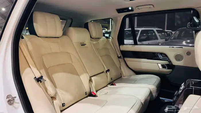 رنج روفر 2020 V8 لاونق ( بحالة ممتازة ) 11