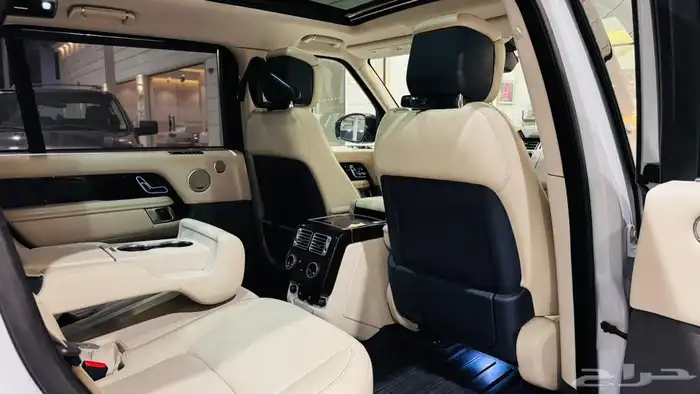 رنج روفر 2020 V8 لاونق ( بحالة ممتازة ) 9