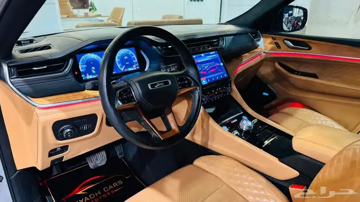 جراند شيروكي 2021 ساميت ( بحالة ممتازة ) 7