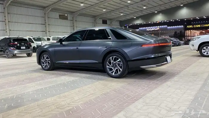 هيونداي ازيرا 2025 كلاسيك الوعلان ممشى قليل 5