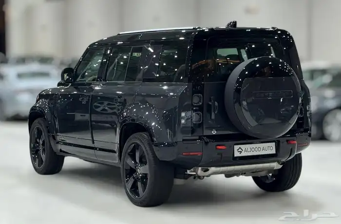 لاندروفر ديفندر X موديل 2025 فل كامل جديد . 4