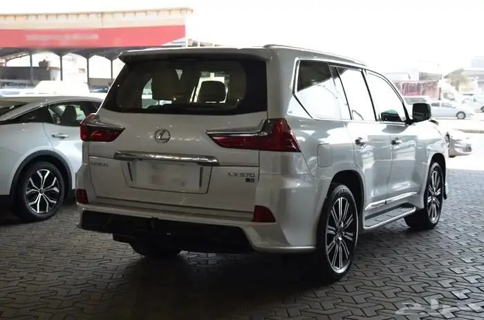 لكزس LX570 S 2021 3