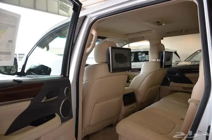 لكزس LX570 S 2021 7