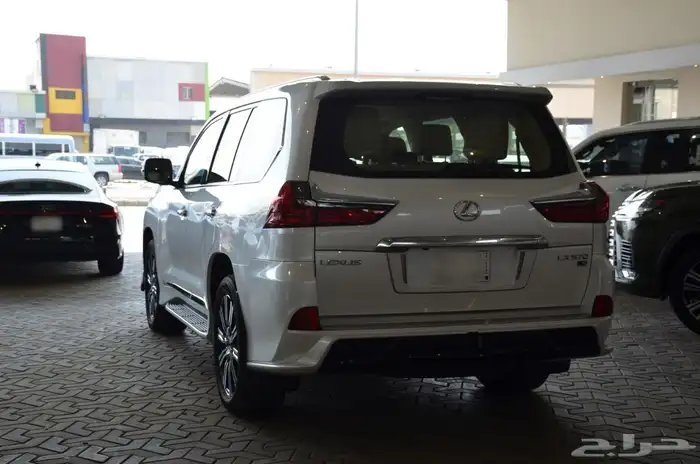 لكزس LX570 S 2021 2