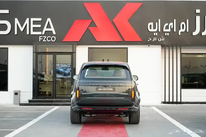 2025 رنج روفر اوتوبيوجرافي P400 V6 ضمان خمس سنوات جديد 4