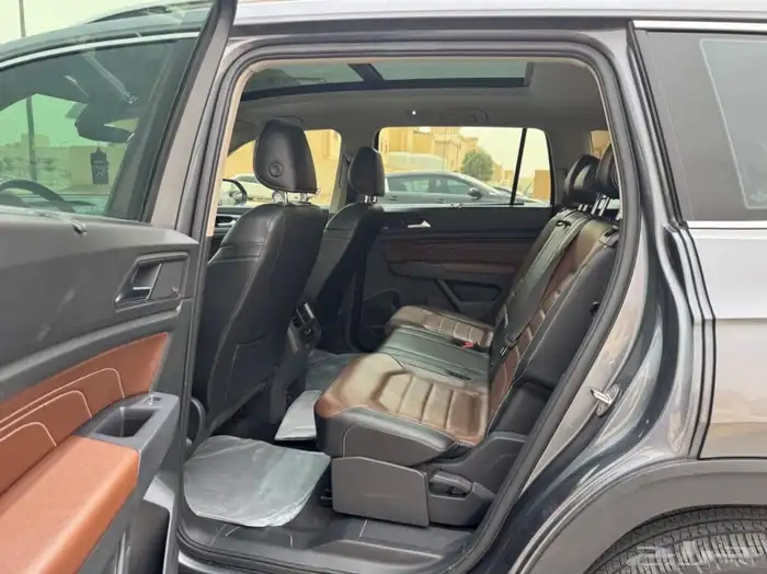 فلوكس واجن تيرامونت فل كامل R-Line 10