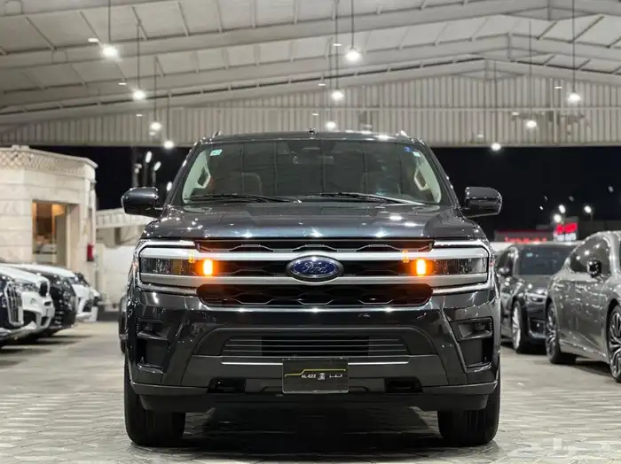 اكسبديشن XLT فل كامل موديل 2023 2