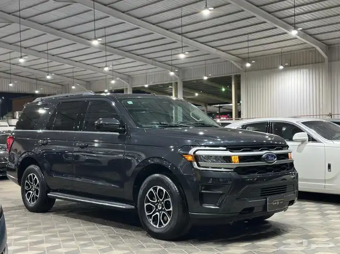 اكسبديشن XLT فل كامل موديل 2023 0