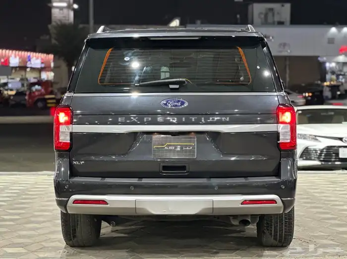 اكسبديشن XLT فل كامل موديل 2023 5