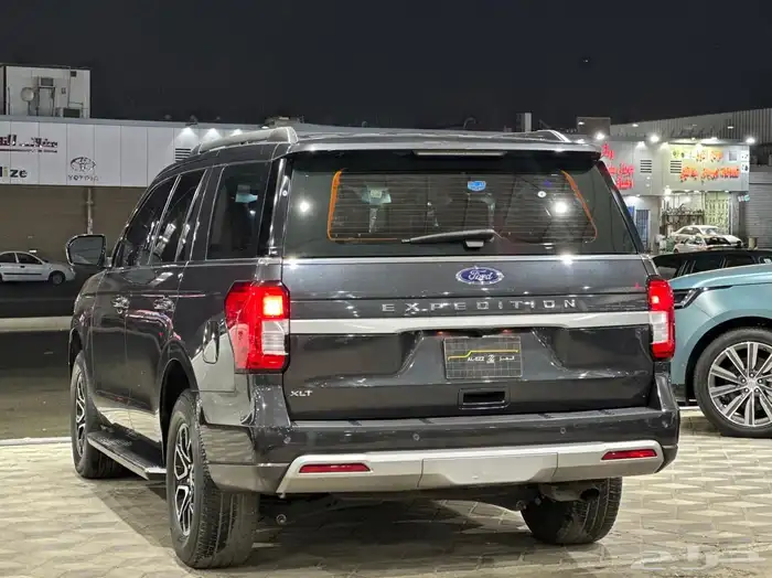 اكسبديشن XLT فل كامل موديل 2023 4