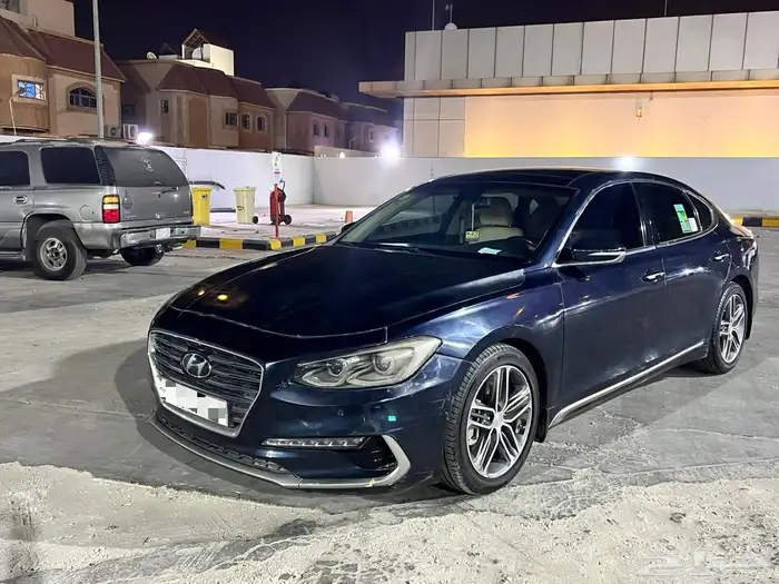 هبونداي ازيرا 2018 للبيع 4