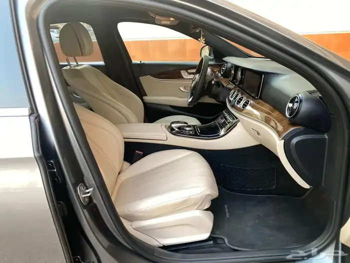 مرسيدس E300 موديل 2017 20