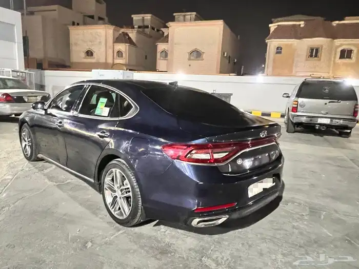 هبونداي ازيرا 2018 للبيع 6