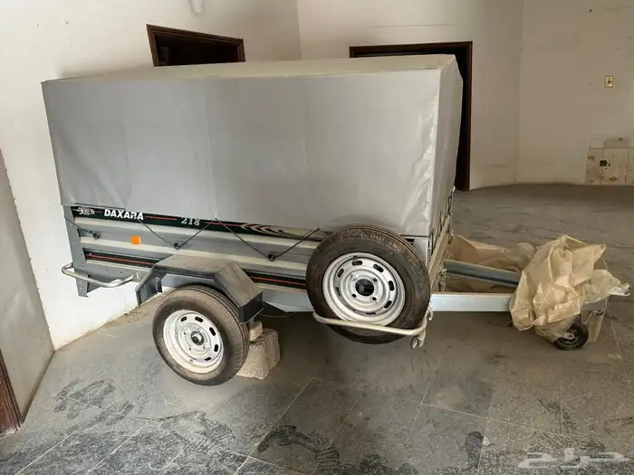 المقطورة هي مقطورة Daxara 218 0