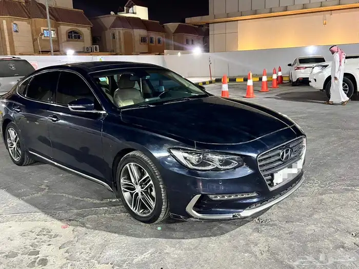 هبونداي ازيرا 2018 للبيع 5