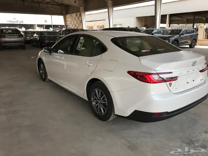 تويوتا كامرى Eهيبرد موديل 2025 0