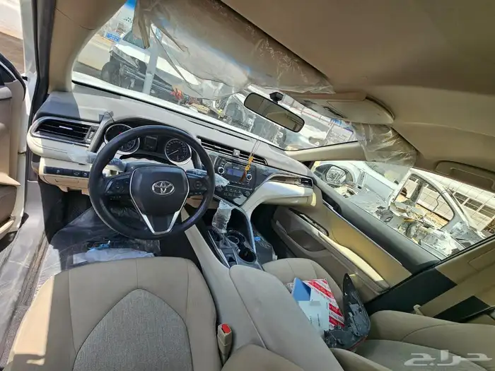 تشليح تويوتا كامري لبيع قطع غيار فقط مديلر2020 6