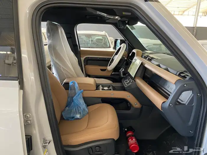 لاند روفر ديفندر فل كامل سعودي 2026 15