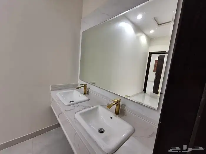 فيلا للايجار في حي الرمال ريبال شهري 5500 11