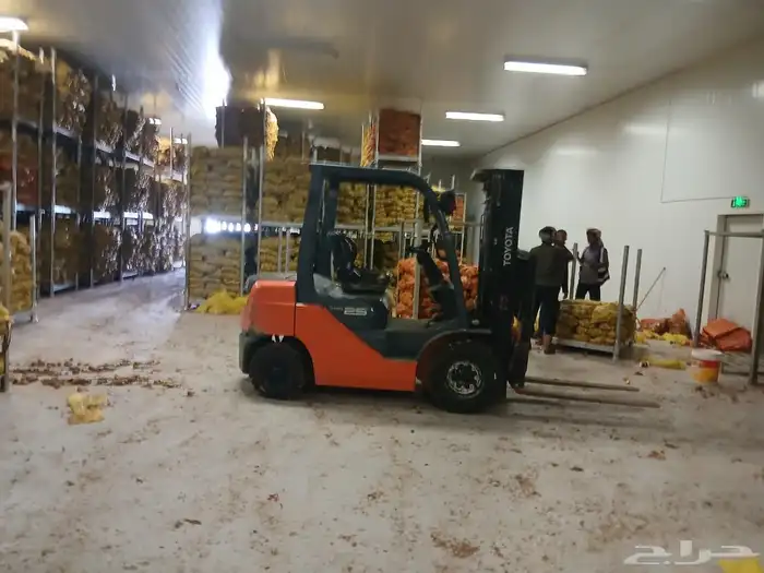 كرينات رافعات شوكيه للأيجار 3