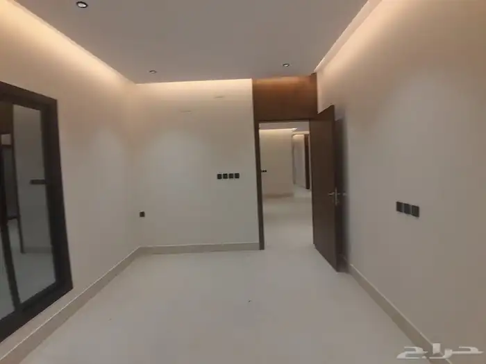 للبيع دور ارضي بمدخل مستقل من 6غرف بحي الحسام ب570الف 4