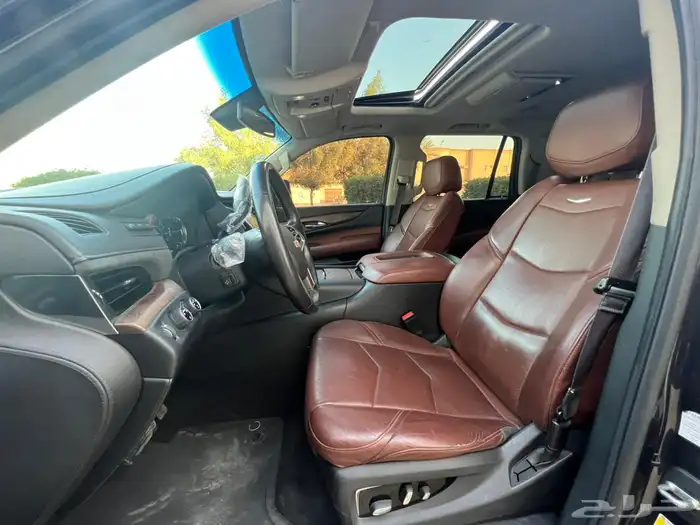 كاديلاك اسكاليد 2016 (بحالة ممتازة) 11