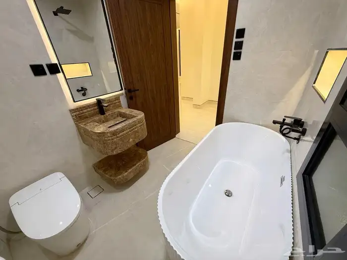 4 فلل للبيع اشرق المطار أقريب من شارع الجامعه والخدمات 5