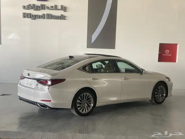 لكزس ES350 فئةDD وارد الساير 2025 (256900) شامل الضريبة 1