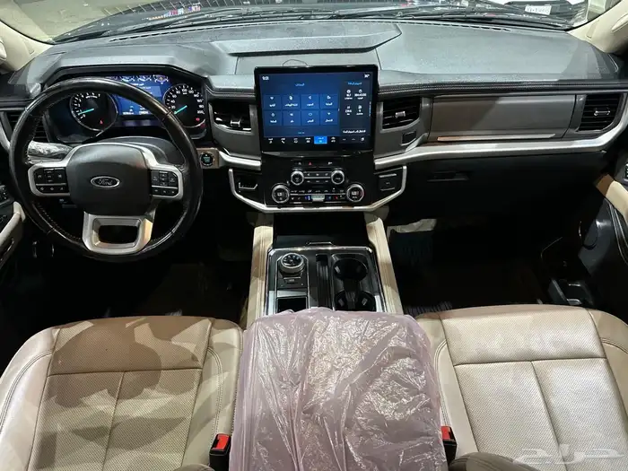 اكسبديشن XLT فل كامل موديل 2023 14