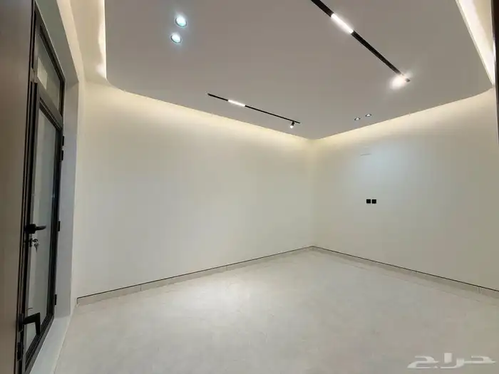 4 فلل للبيع اشرق المطار أقريب من شارع الجامعه والخدمات 2