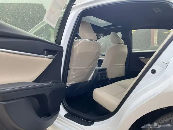 كامري E-plus 2025 6