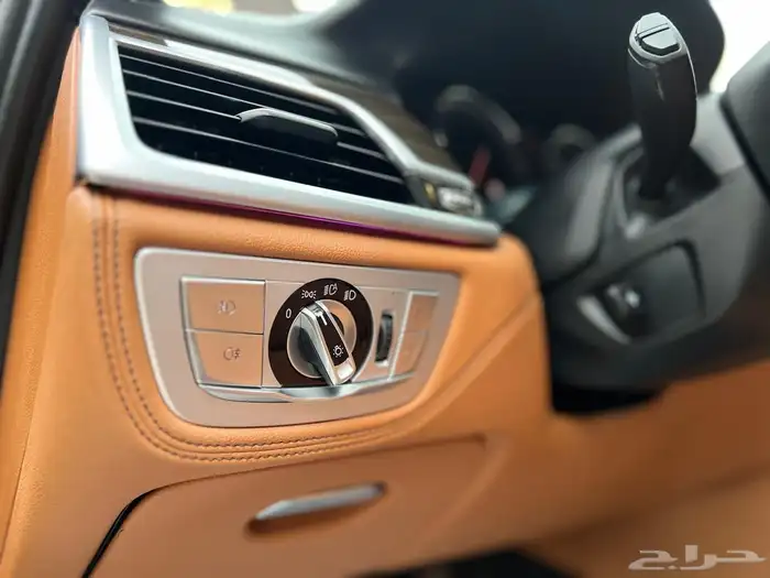 BMW - Li730 - - 2019 بي ام دبليو - سعودي - فل 23