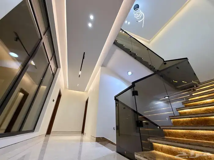 4 فلل للبيع اشرق المطار أقريب من شارع الجامعه والخدمات 9