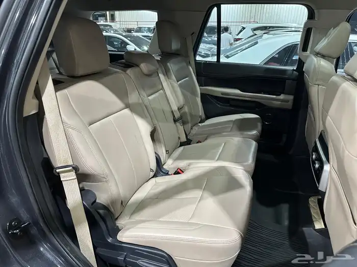 اكسبديشن XLT فل كامل موديل 2023 11