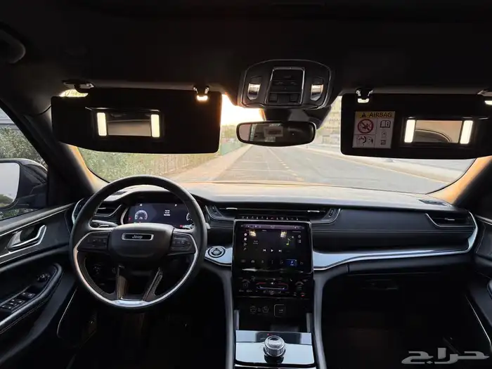 جيب جراند شروكي 2023 30