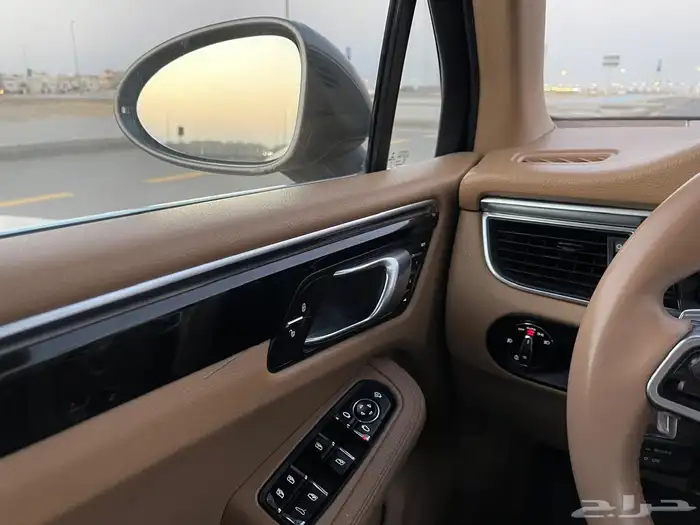 بورش ماكانS 40