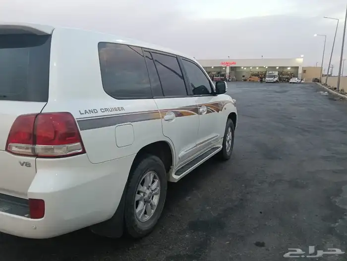 لاندكروزر 2011 0