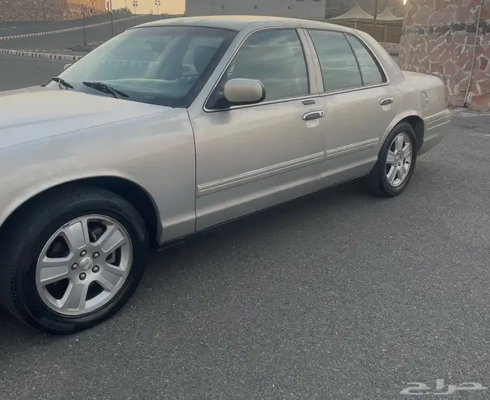 فورد كراون فكتوريا 2011 2