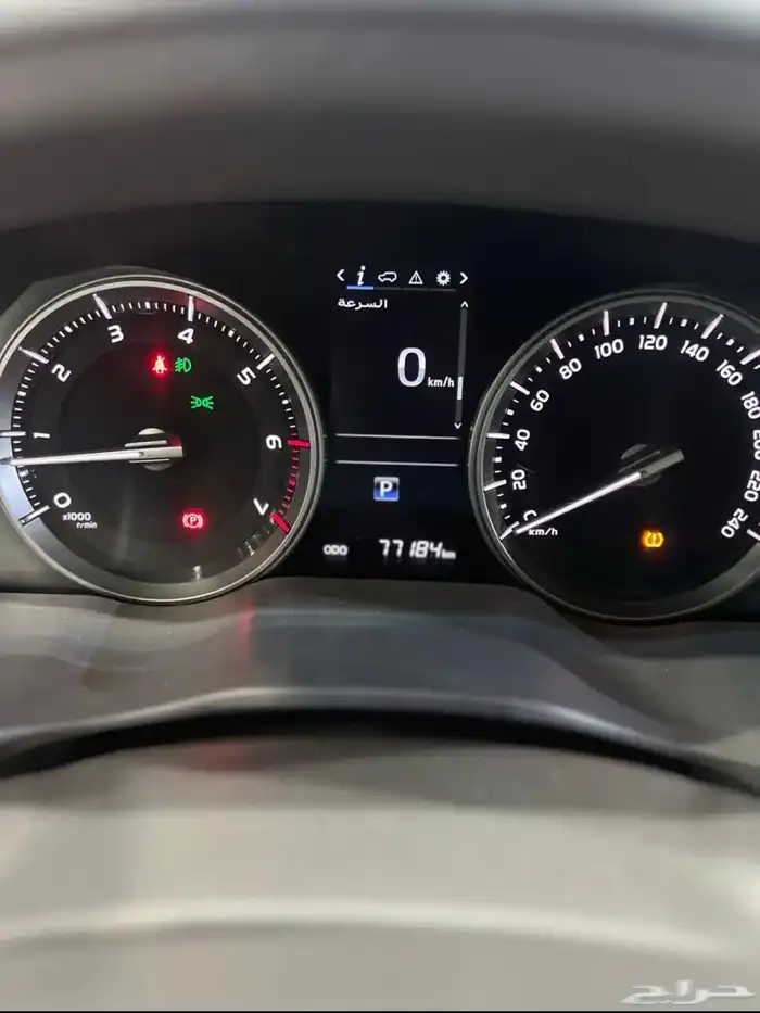 تويوتا لاندكروزر 2019 تورنج فل كامل سعودي ماشي 77 الف 13