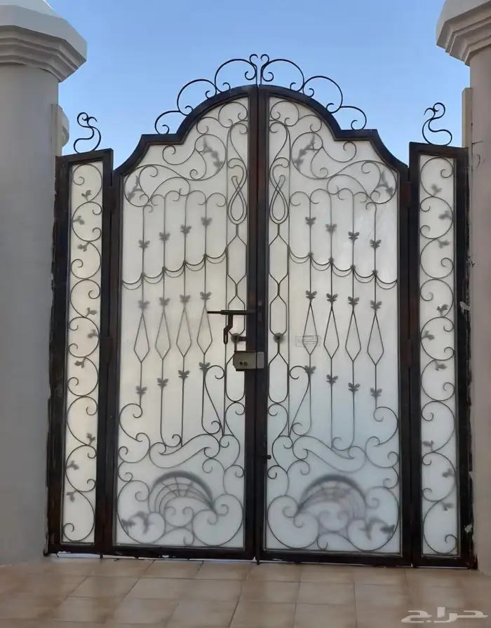 للبسع ابواب حديد و الألمنيوم 0