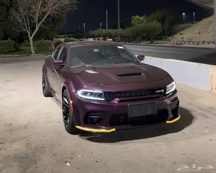 تشارجر هيلكات وايد بدي2022الوحيده بالمملكه باللون شبة اصفار 2