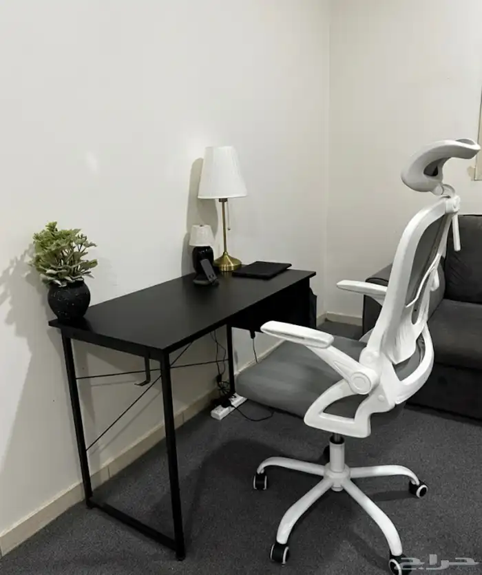 اثاث مستعمل للبيع بحالة ممتازه 1