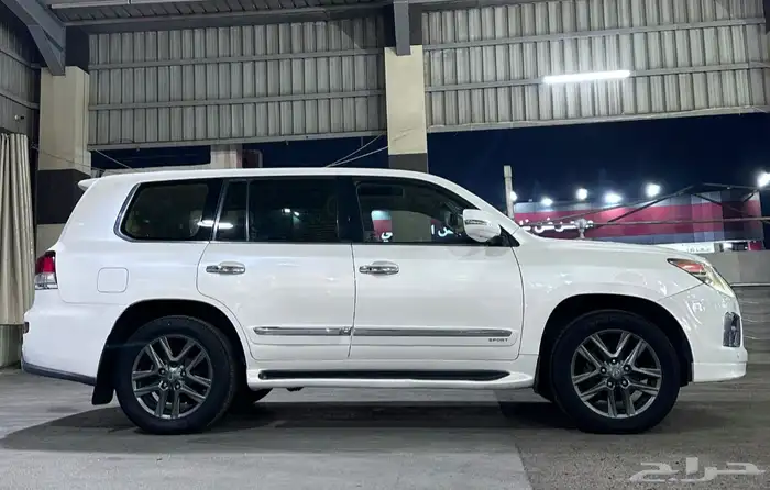 لكزس LX 2013 سعودي فل كامل 6