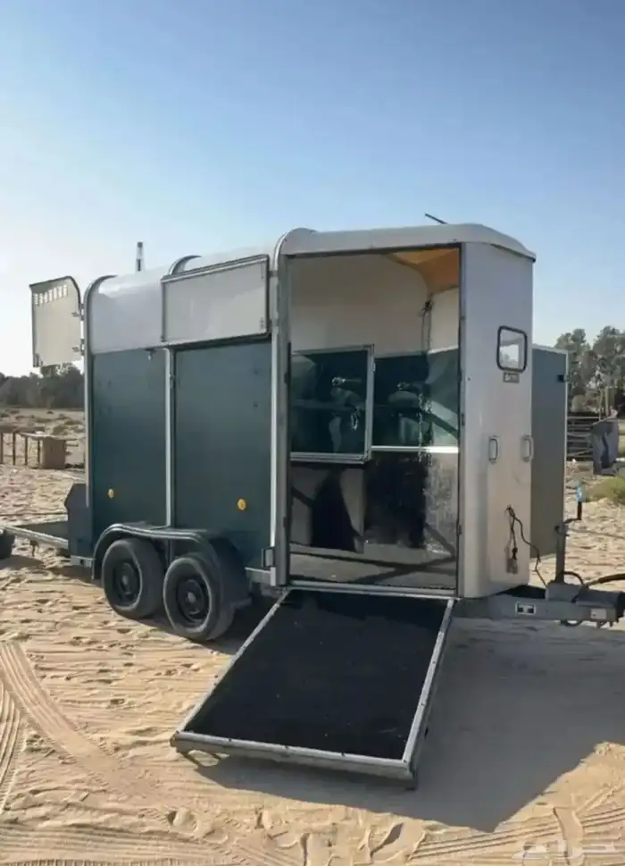 عربة نقل خيل 1