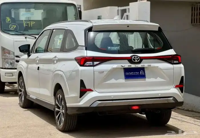 تويوتا فيلوز GLX فل كامل 2025 ( عازل حراري مجاني) 4