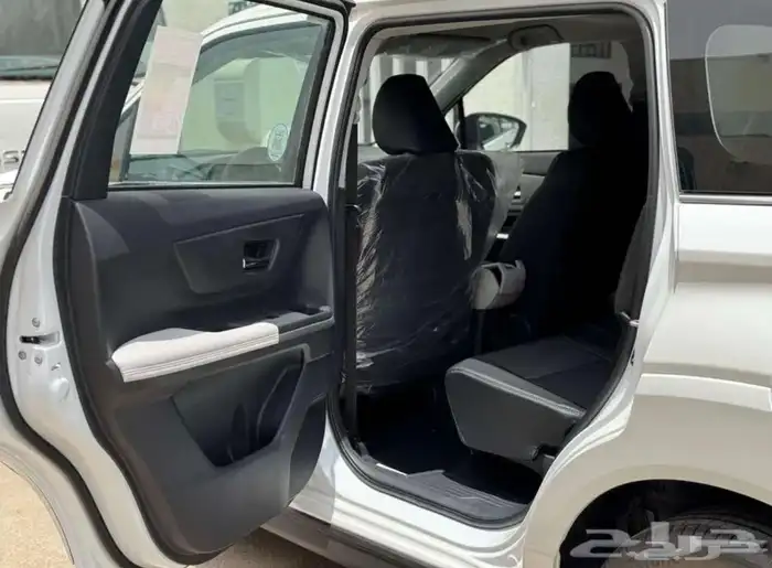 تويوتا فيلوز GLX فل كامل 2025 ( عازل حراري مجاني) 6