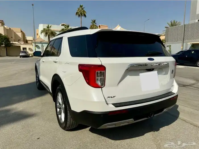 Ford Explorer XLT 2023 (Lather seat and Sunroof) 4