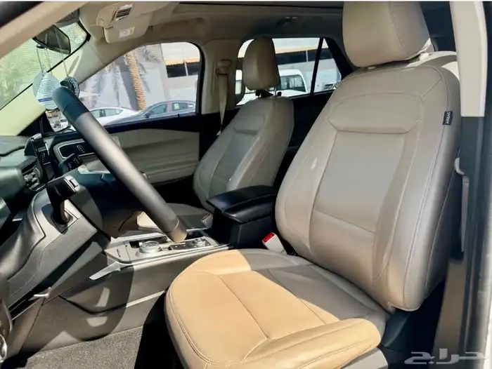 Ford Explorer XLT 2023 (Lather seat and Sunroof) 9
